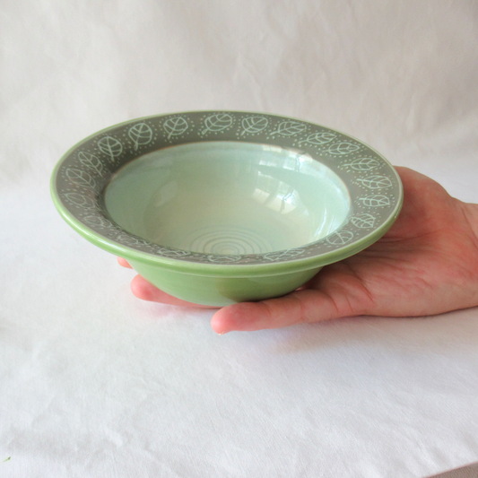 Dark Green Leaves Sgraffito Wide Rimmed Bowl