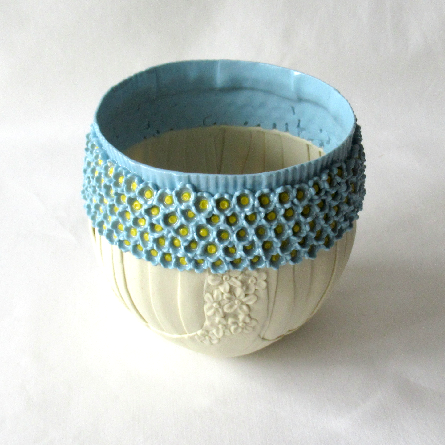 A Hand-built Porcelain Forget-Me-Not Balloon Bowl