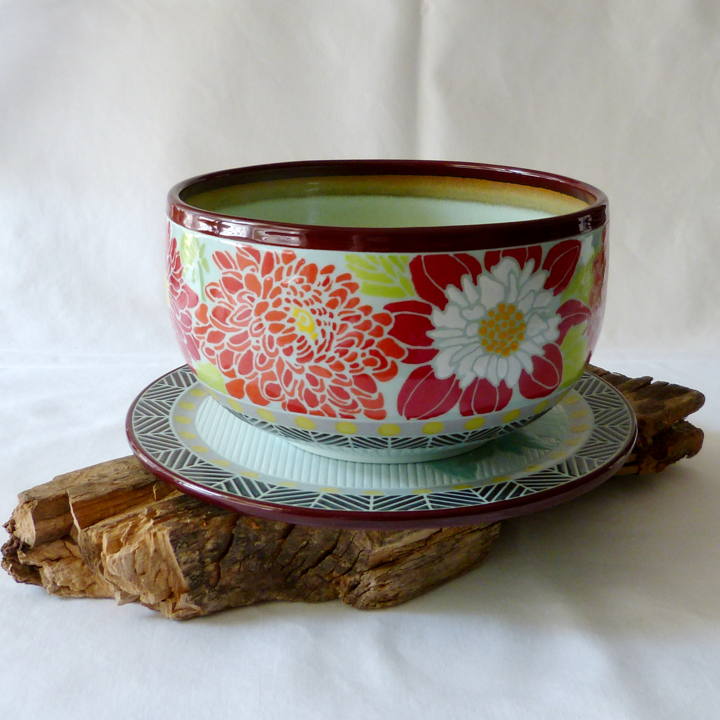 A Hand Drawn and Glazed Porcelain Dahlia Bowl and Matching Plate