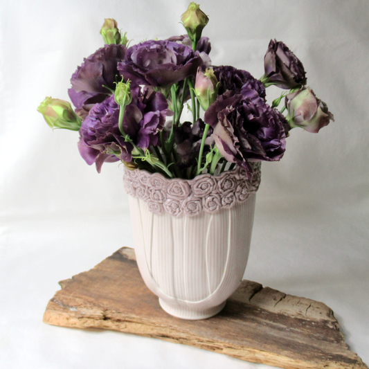 A Handcrafted Mulberry Roses and Stripes Cylindrical Balloon Bowl Vase