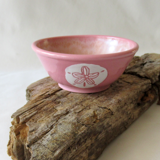 A Wheel-thrown Dark Pink Porcelain Sand Dollar Sgraffito Bowl