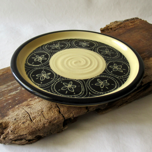A Hand-drawn Sand Dollar Sgraffito Plate