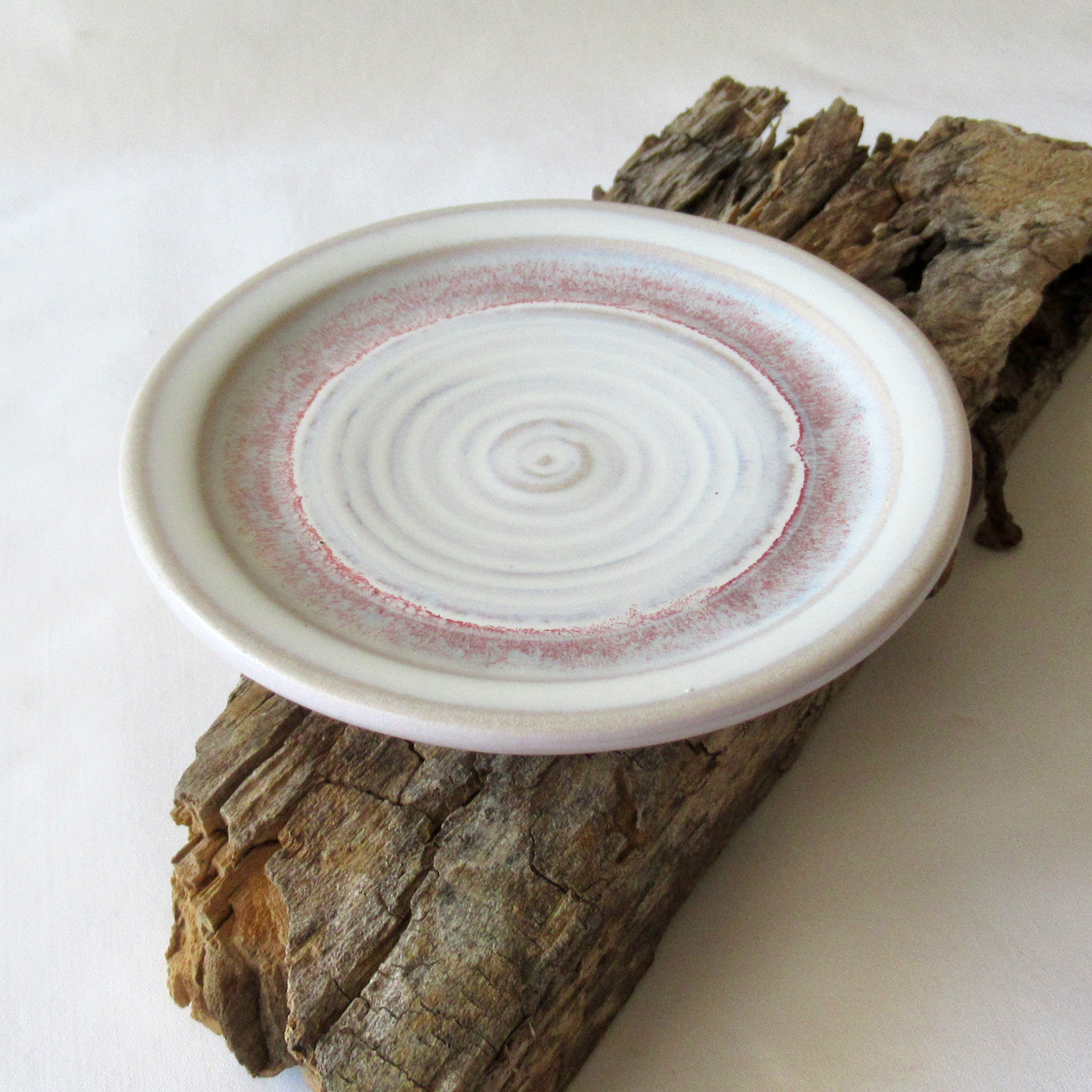 A Pale Lavender Wheel-thrown Porcelain Small Plate with White Glaze